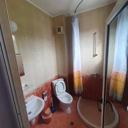 Hotel 415 Хотел *