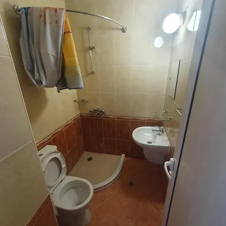 Hotel 415 Хотел *