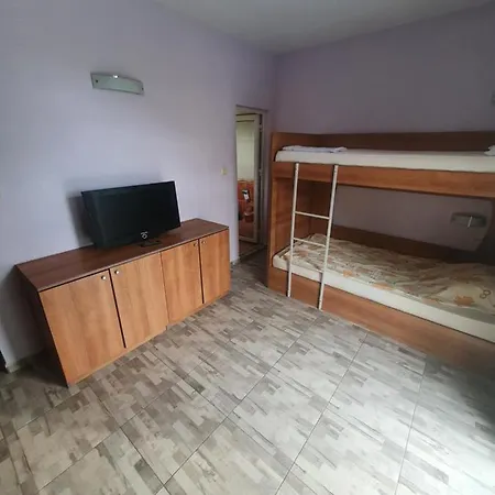 Hotel 415 מלון *