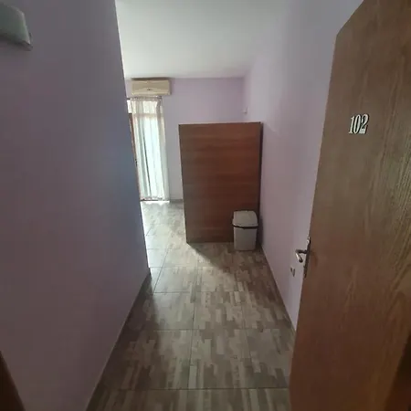 Hotel 415 فندق ساني بيتش